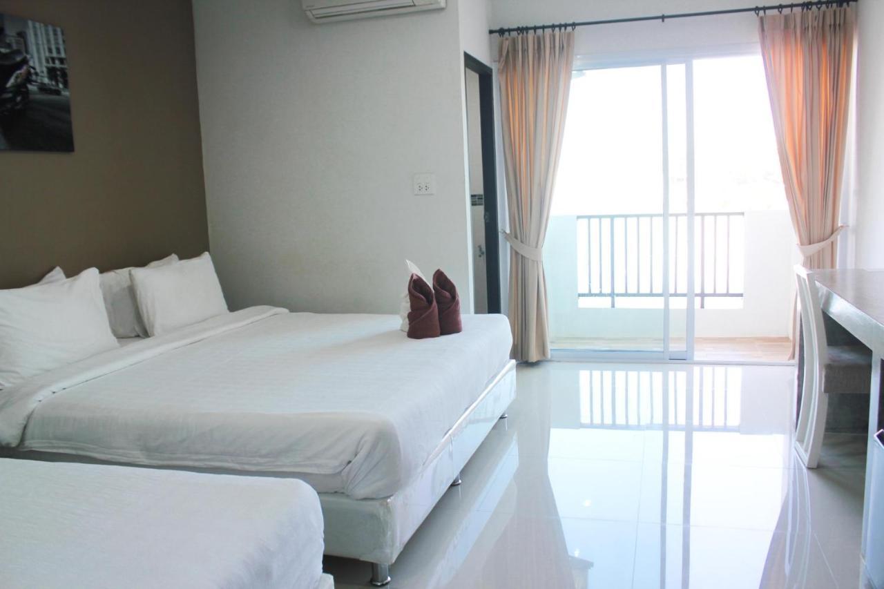 Plus Hotel Loei Bagian luar foto
